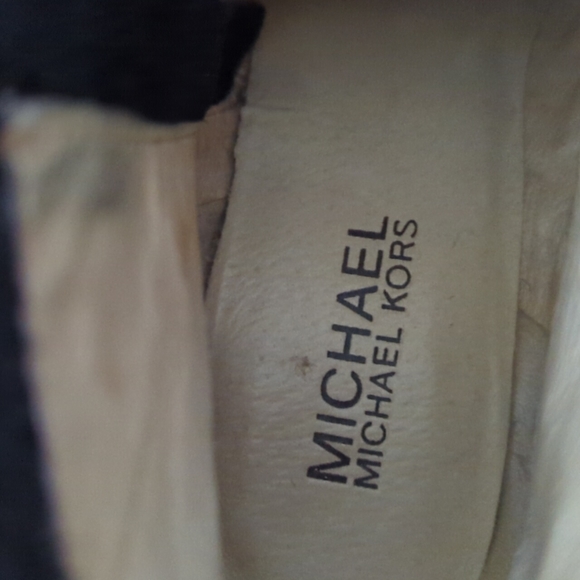 Michael Kors Suede Wedge Booties. Size 6 - Picture 5 of 5